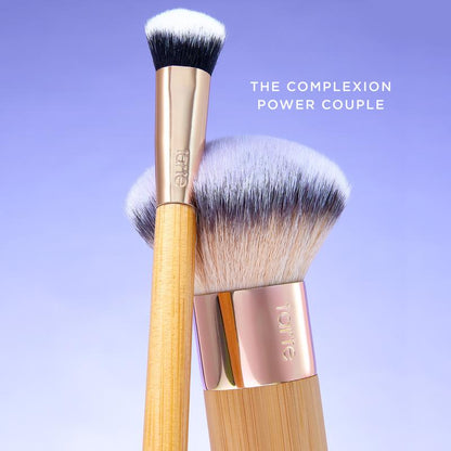 Achieve Flawless Coverage with the Tarte Angled Paw Brush for Effortless Concealer Application